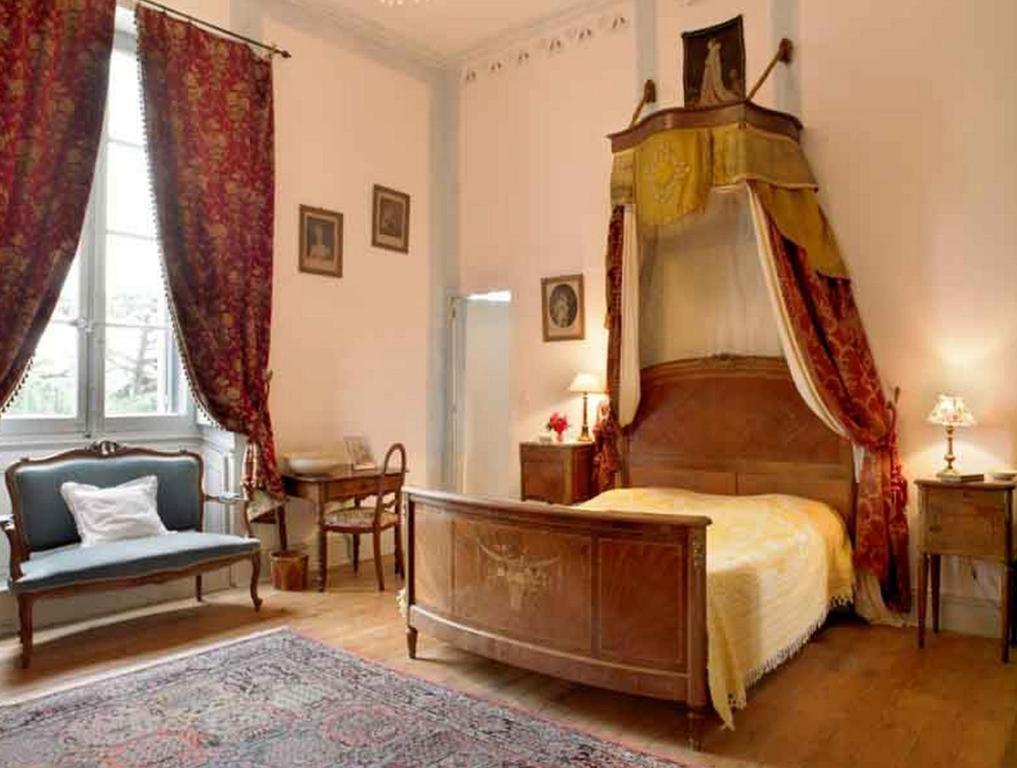 Chambres d'Hôtes du Chateau de Saint Sulpice La Sauvetat-sur-Lède Chambre photo
